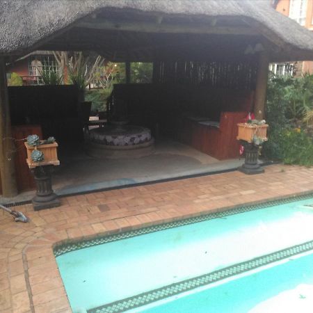Treetops & Treats Guest House Pretoria Exterior photo