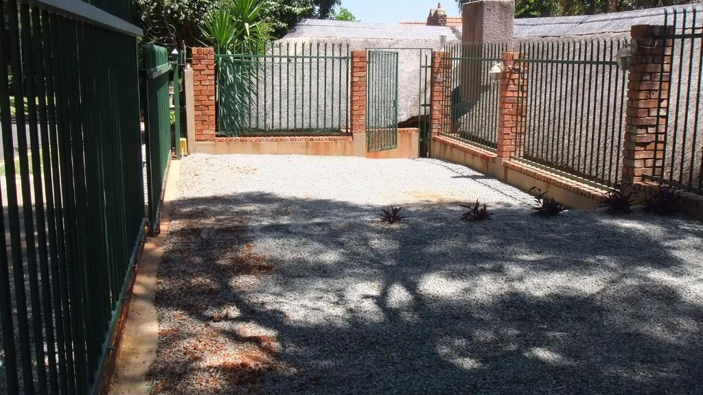 Treetops & Treats Guest House Pretoria Exterior photo